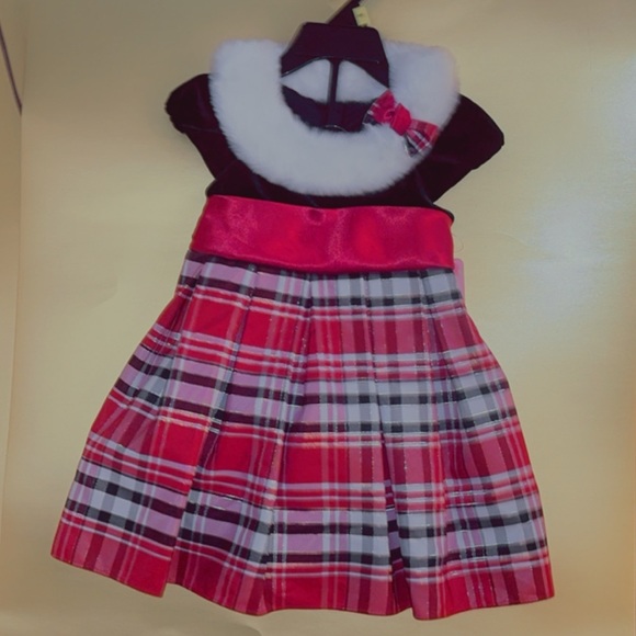 Christmas dress for baby girl 18 months in size never worn brand new with tags - Picture 2 of 3